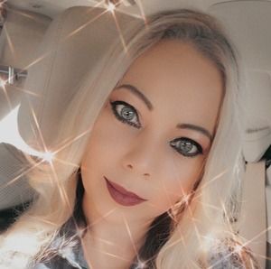 Meet your Posher, Katiria